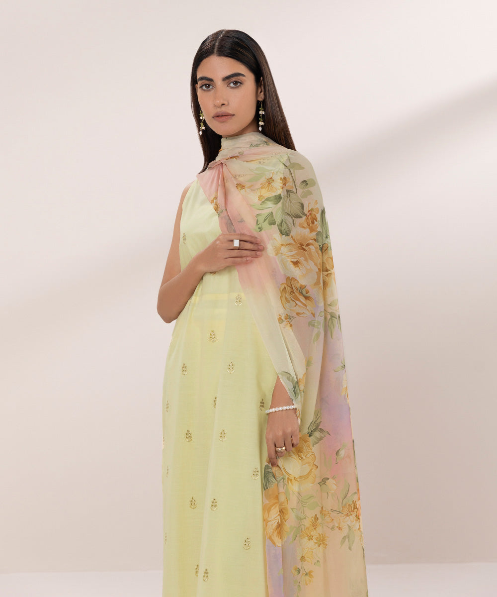 3 Piece - Embroidered Lawn Suit