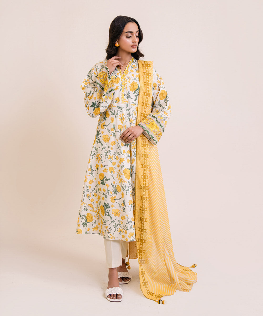 3 Piece - Embroidered Lawn Suit