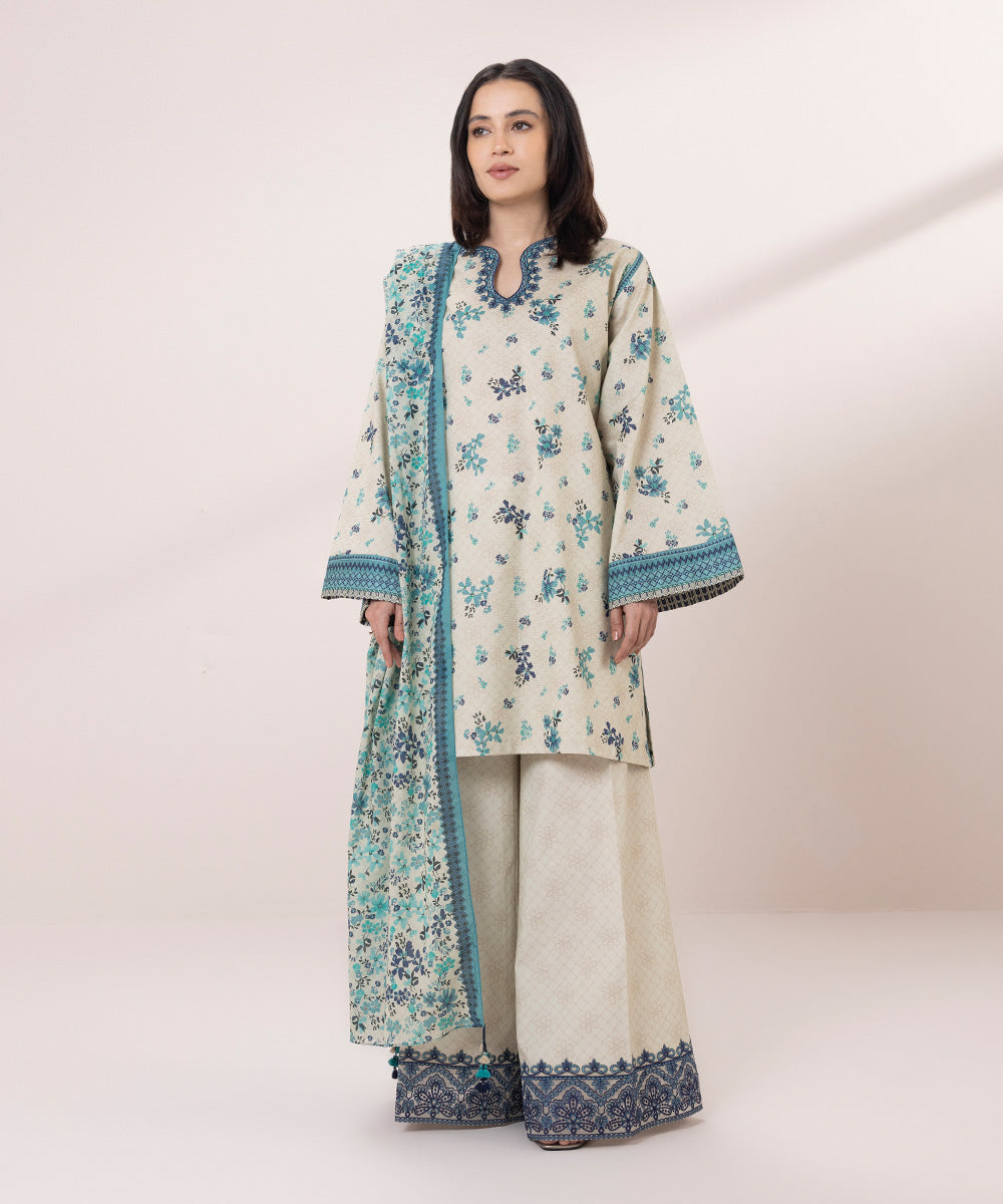 3 Piece - Embroidered Zari Lawn Suit