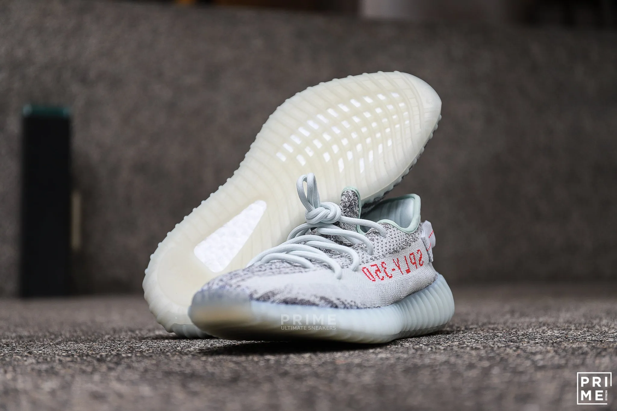 Yeezy 350 V2 Blue Tint (B37571)