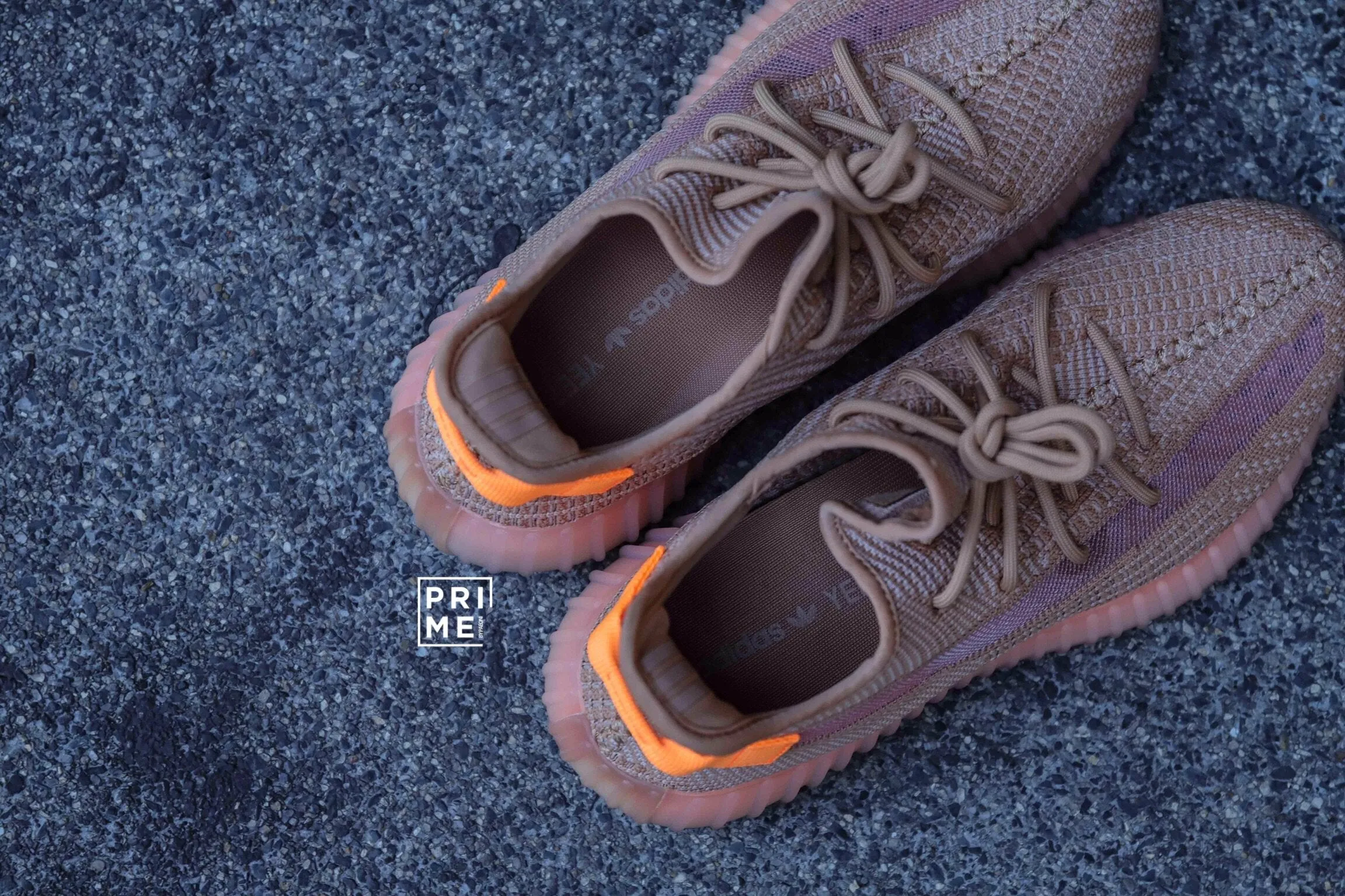 Yeezy 350 V2 Clay (EG7490)